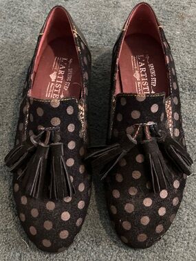 L'ATISTE Black Loafers with Brown Polka Dots and Tassels